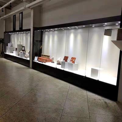 博物館展柜 成批采購(gòu)價(jià)格、設(shè)計(jì)要點(diǎn)與上門(mén)安裝全解析