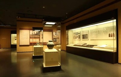 南昌博物館展柜定制 設(shè)計(jì)與安裝一站式解決方案